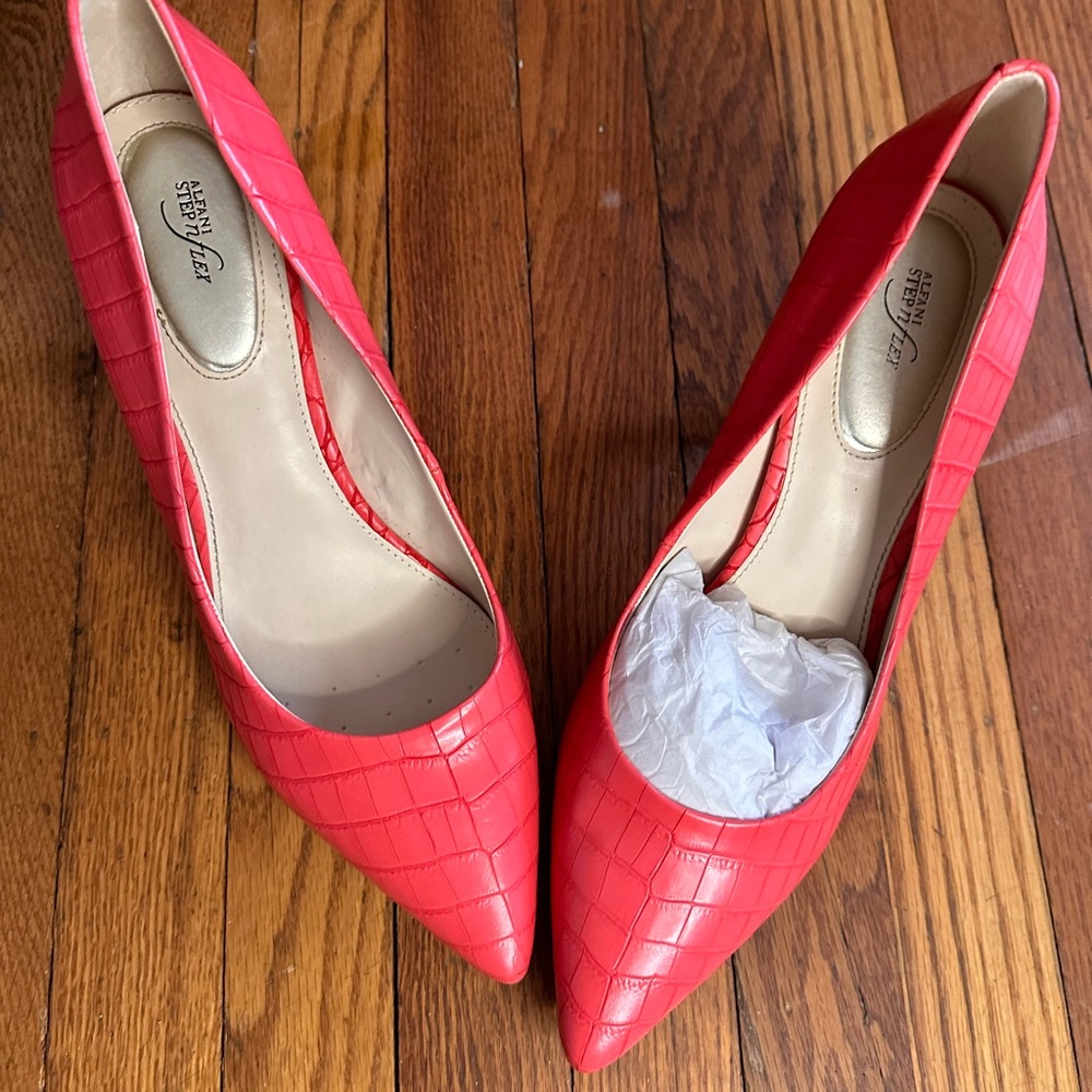 Heels - Picture 6 of 6